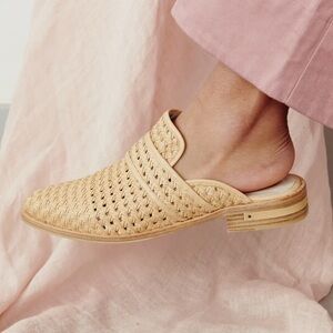 Freda Salvador Keen Mules Sz 8 Woven